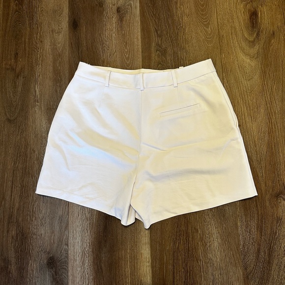 Zara shorts 🤍 - Picture 3 of 5